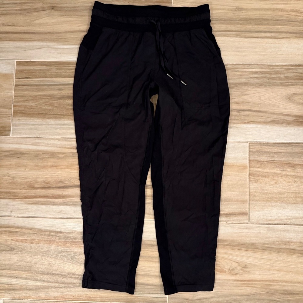 Lululemon Dance Studio Mid Rise Cropped Pants Black Size 6 25 Inseam Crop Jogger